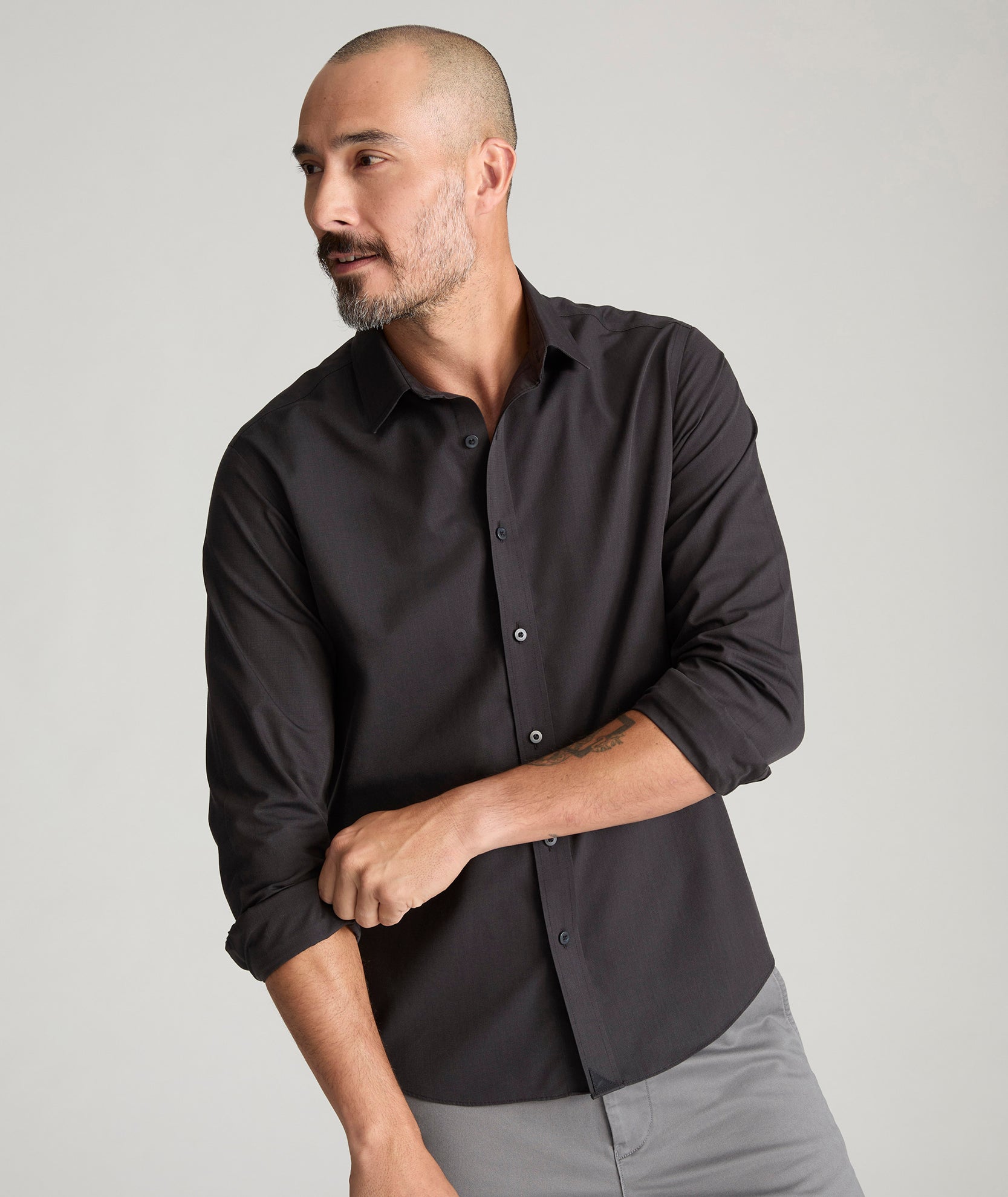 Wrinkle-Free Black Cotton Dress Shirt for Men