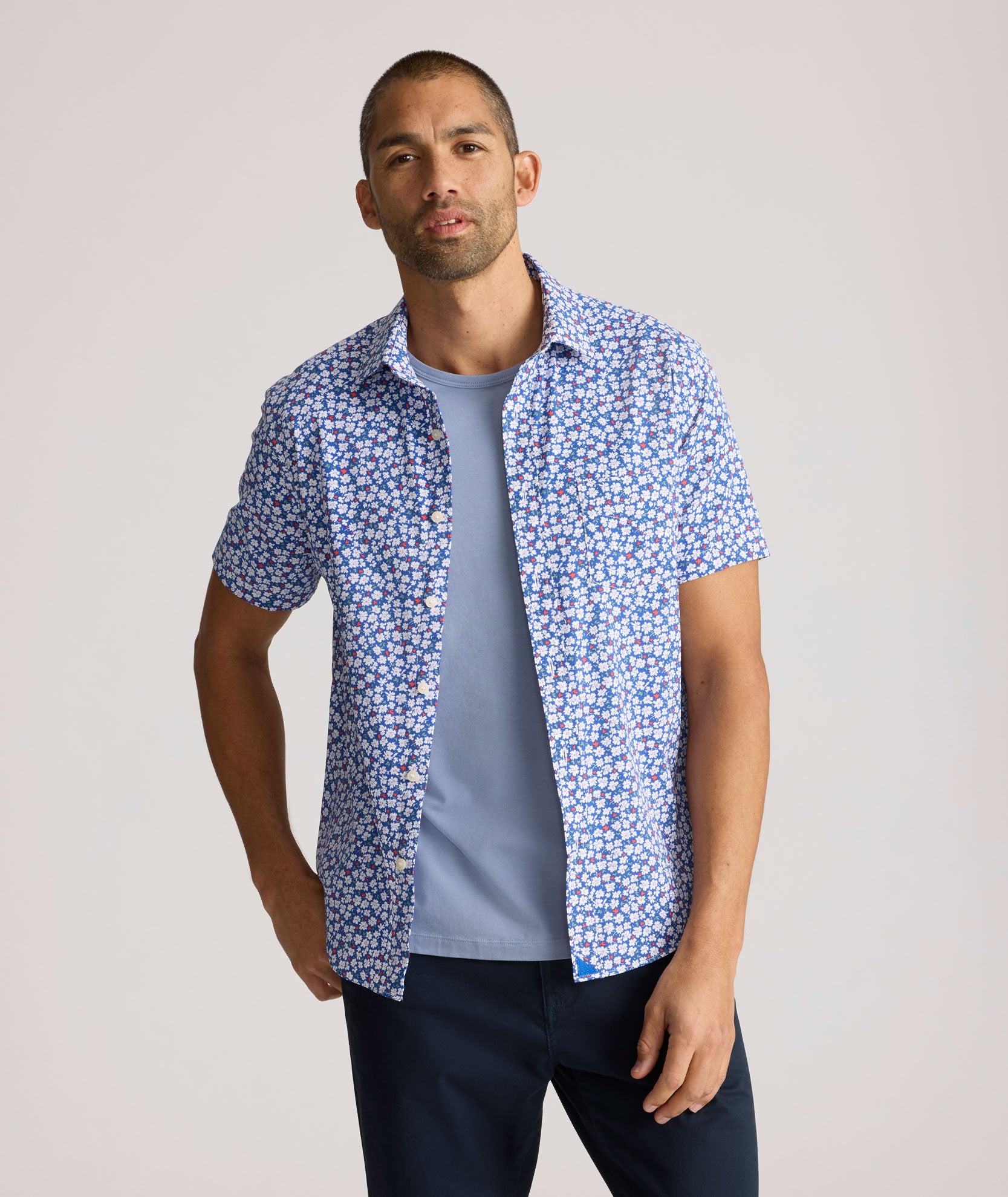 Men's Performance Short-Sleeve Shirt - Wrinkle-Resistant & Moisture-Wicking