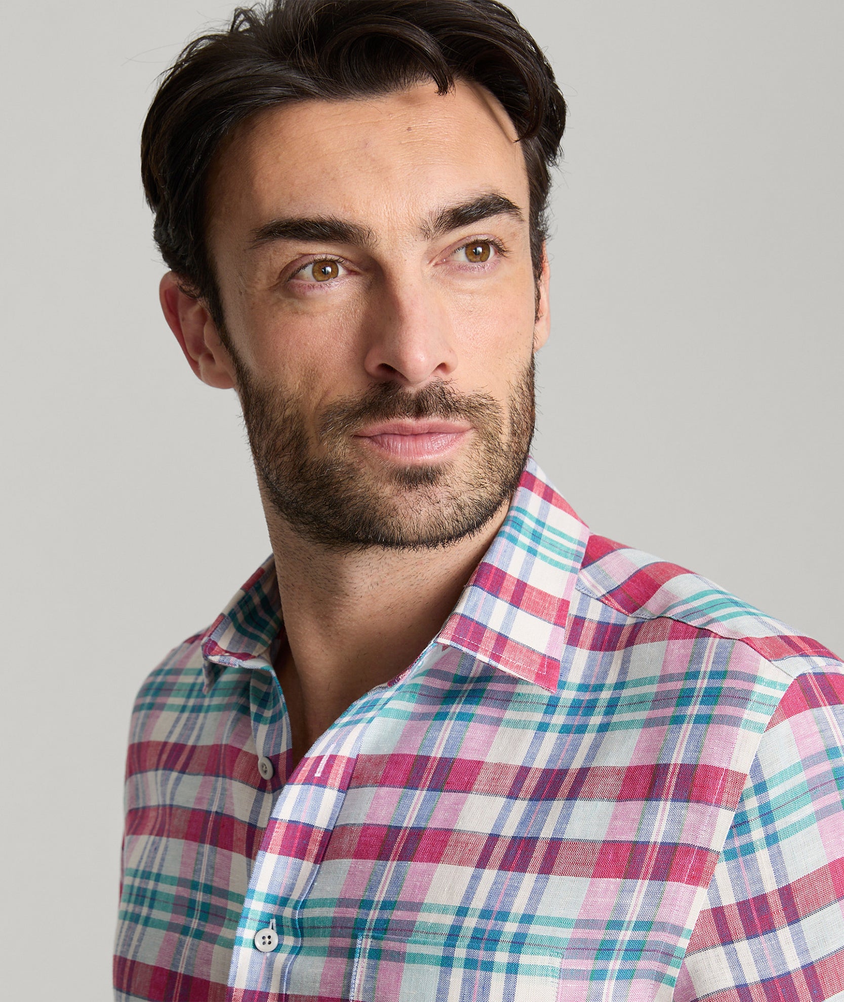Wrinkle-Resistant Linen Shirt for Men – Lightweight & Stay-Put Collar